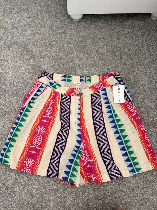 En Creme Pants - En Creme Multicolor Striped Embroidered Shorts